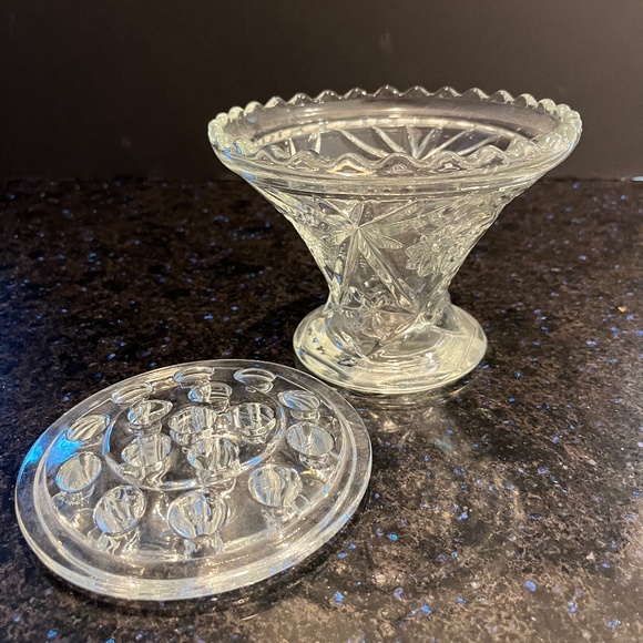 Anchor Hocking Other - Vintage Anchor Hocking EAPC Flower Vase and Original Frog